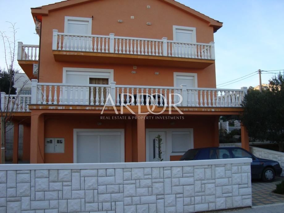 Hiša Kornić, Krk, 230m2