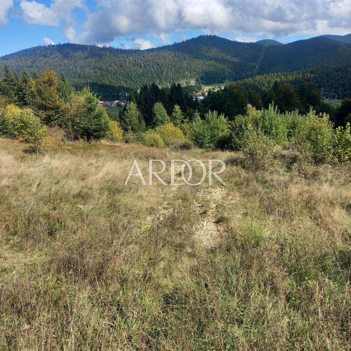 Zemljišče Sunger, Mrkopalj, 670m2