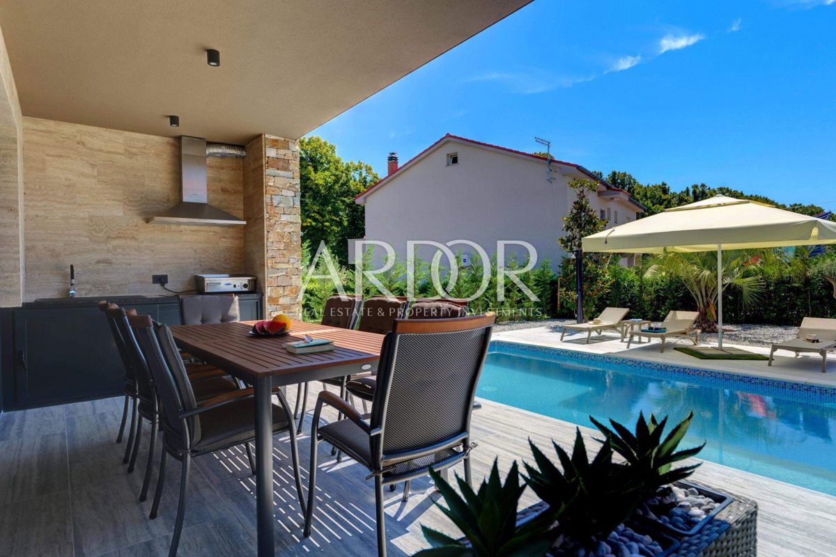 Hiša Marčana, 200m2