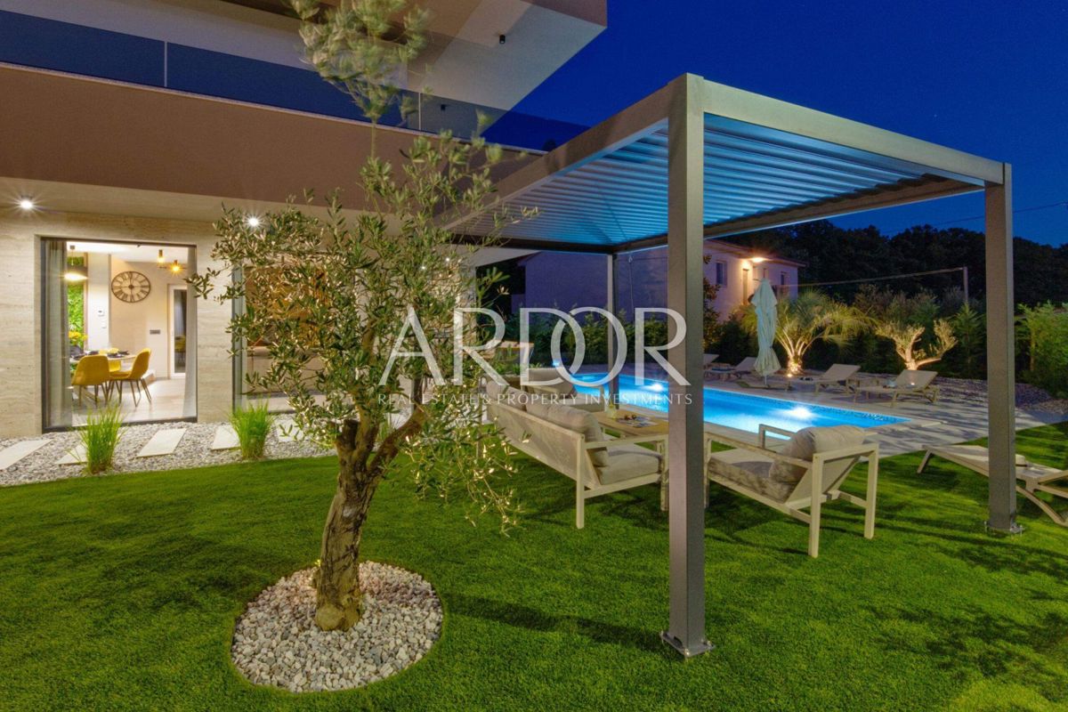 Hiša Marčana, 200m2