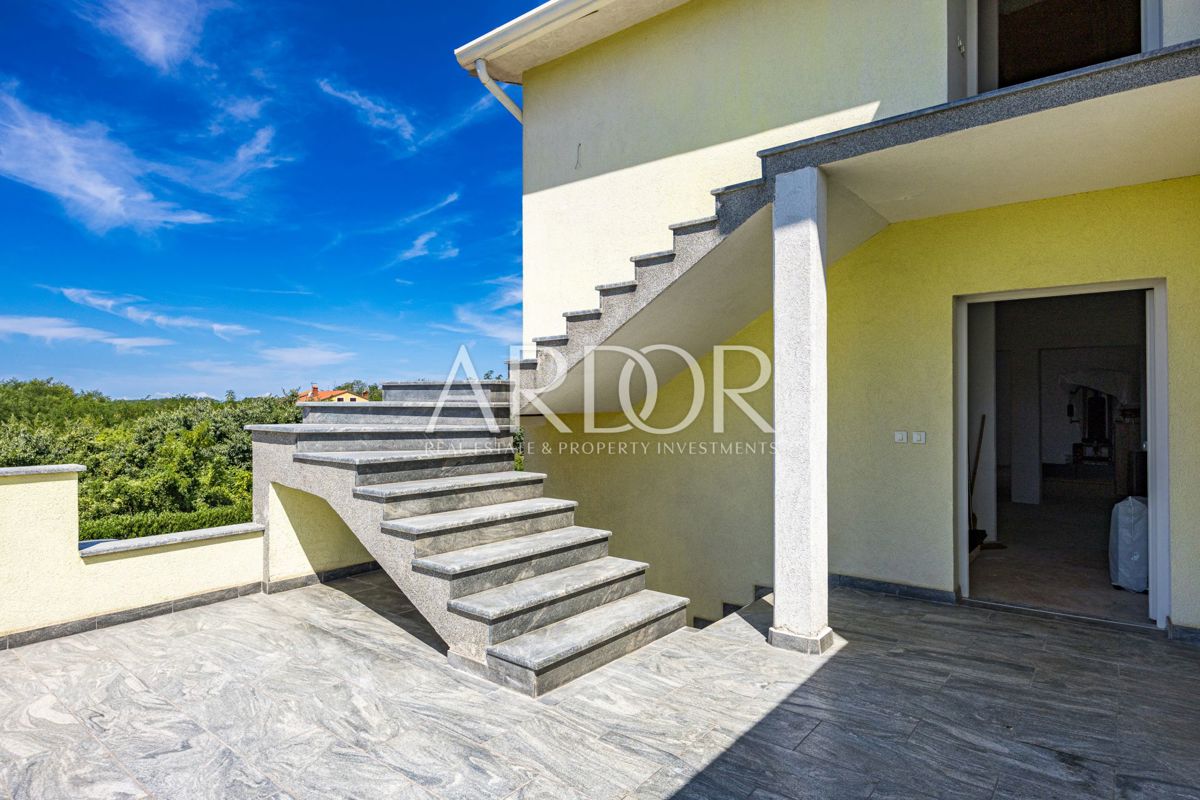 Hiša Umag, 380m2