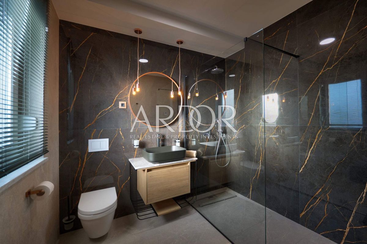 Hiša Marčana, 200m2