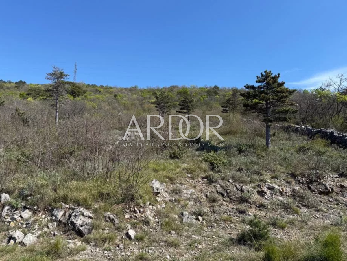 Zemljišče Crikvenica, 650m2