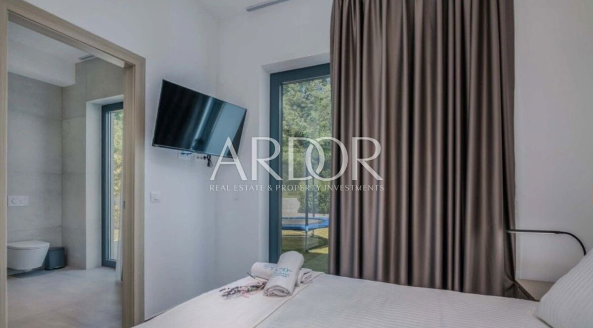 Vila Veprinac, Opatija - Okolica, 298m2