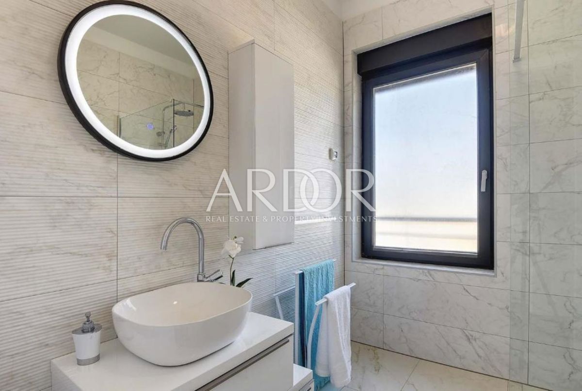 Hiša Centar, Pula, 180m2