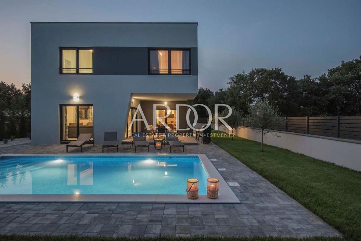 Hiša Centar, Pula, 180m2