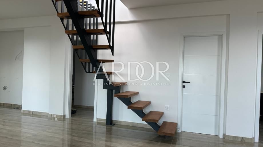 Apartmaj Banjol, Rab, 130m2