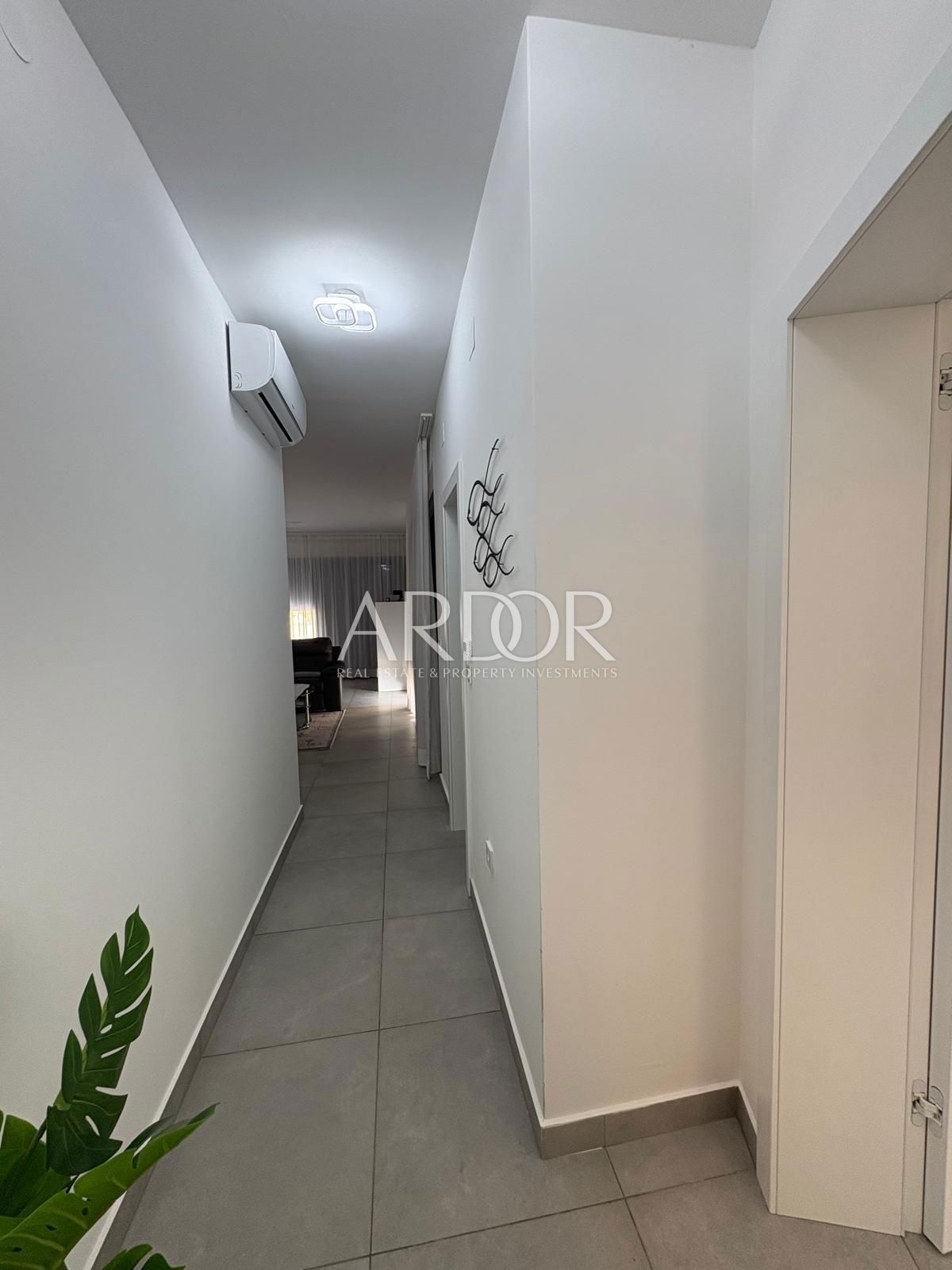 Hiša Barbat na Rabu, Rab, 152,30m2