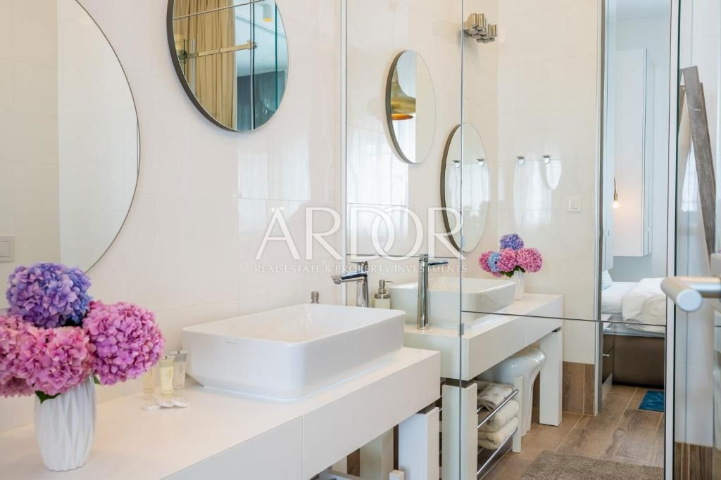 Apartmaj Opatija - Centar, Opatija, 200m2