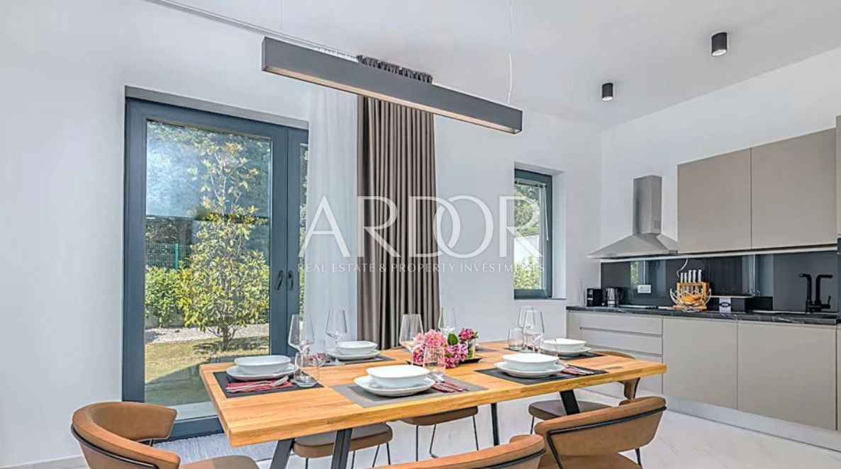Vila Veprinac, Opatija - Okolica, 284m2