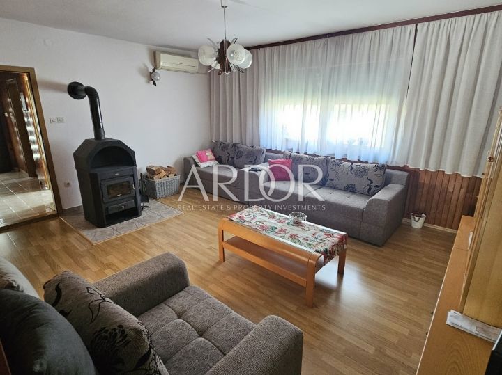 Hiša Novi Vinodolski, 140m2