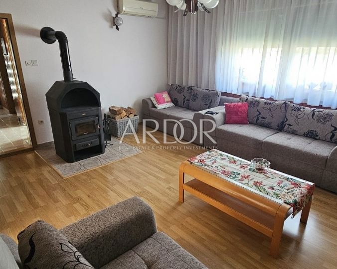 Hiša Novi Vinodolski, 140m2