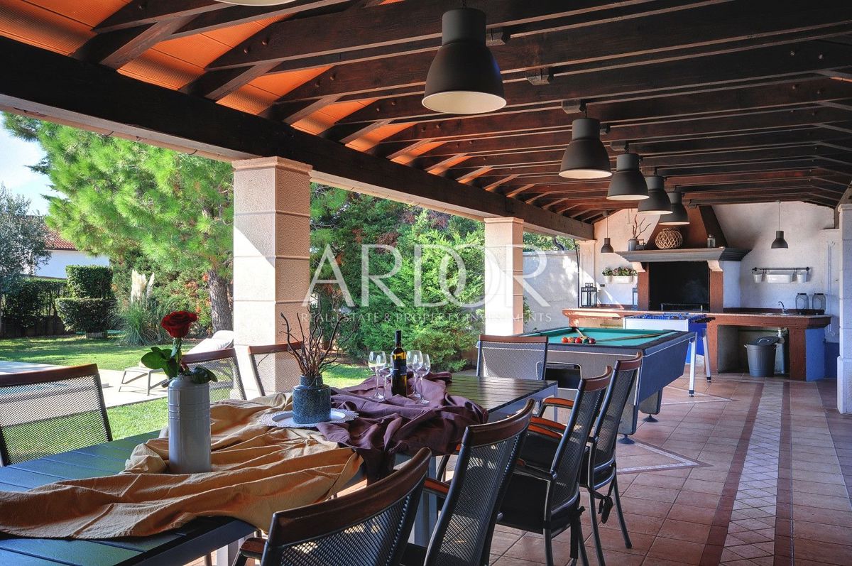 Vila Centar, Pula, 350m2