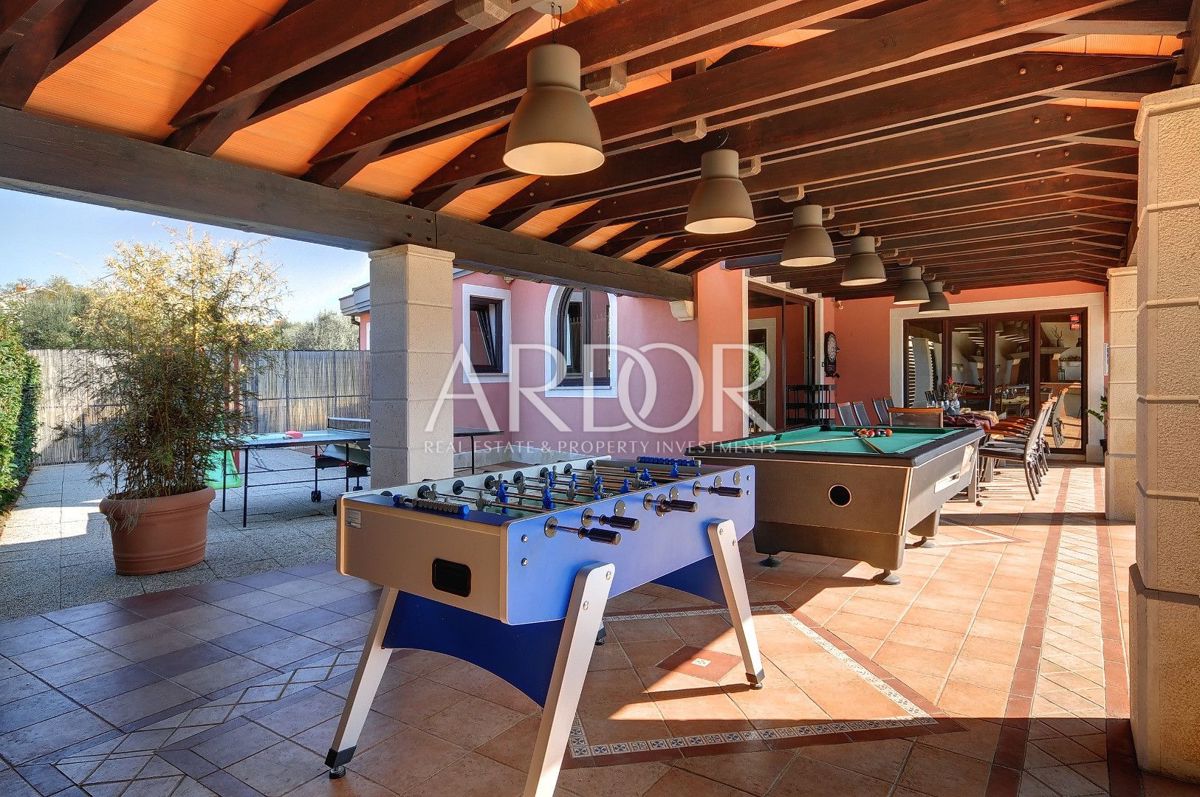 Vila Centar, Pula, 350m2