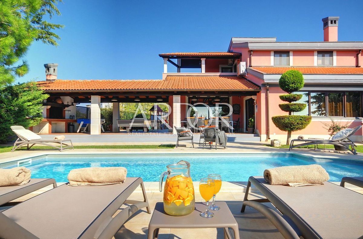 Vila Centar, Pula, 350m2