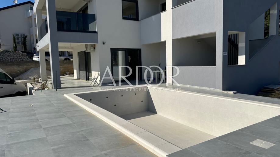 Hiša Banjol, Rab, 395m2