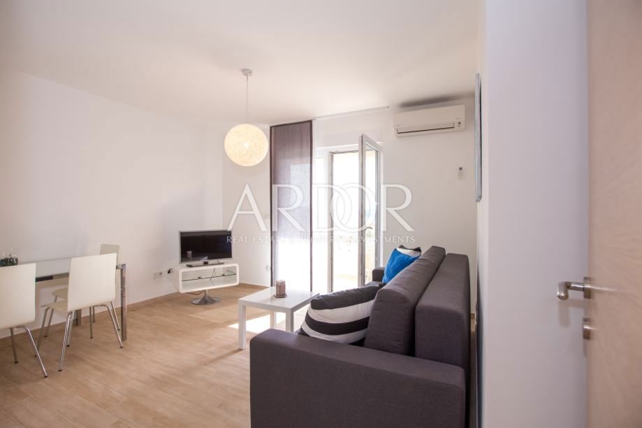 Apartmaj Banjol, Rab, 52m2