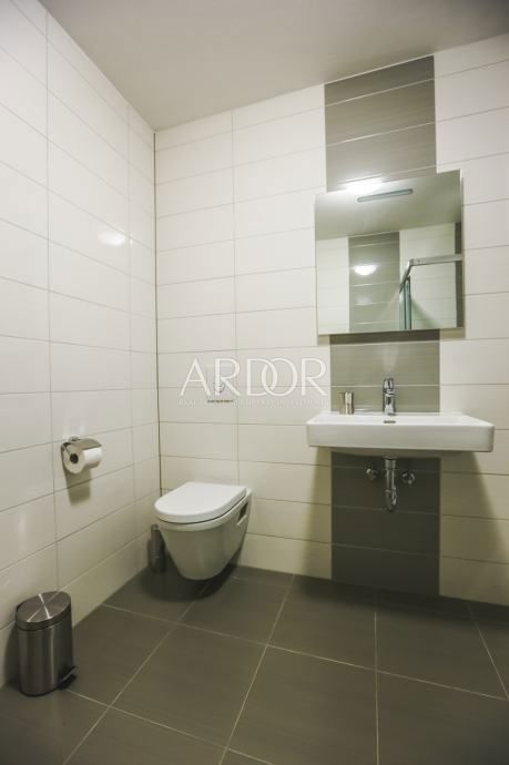 Apartmaj Banjol, Rab, 52m2