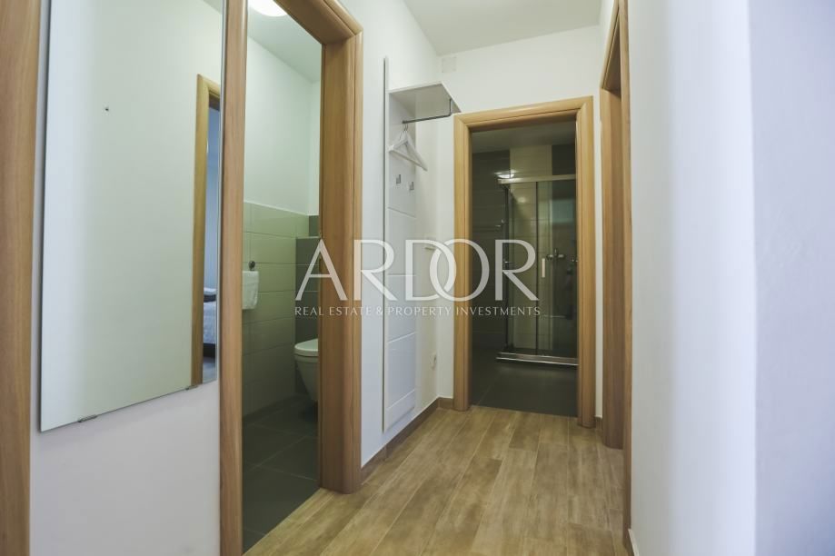 Apartmaj Banjol, Rab, 52m2