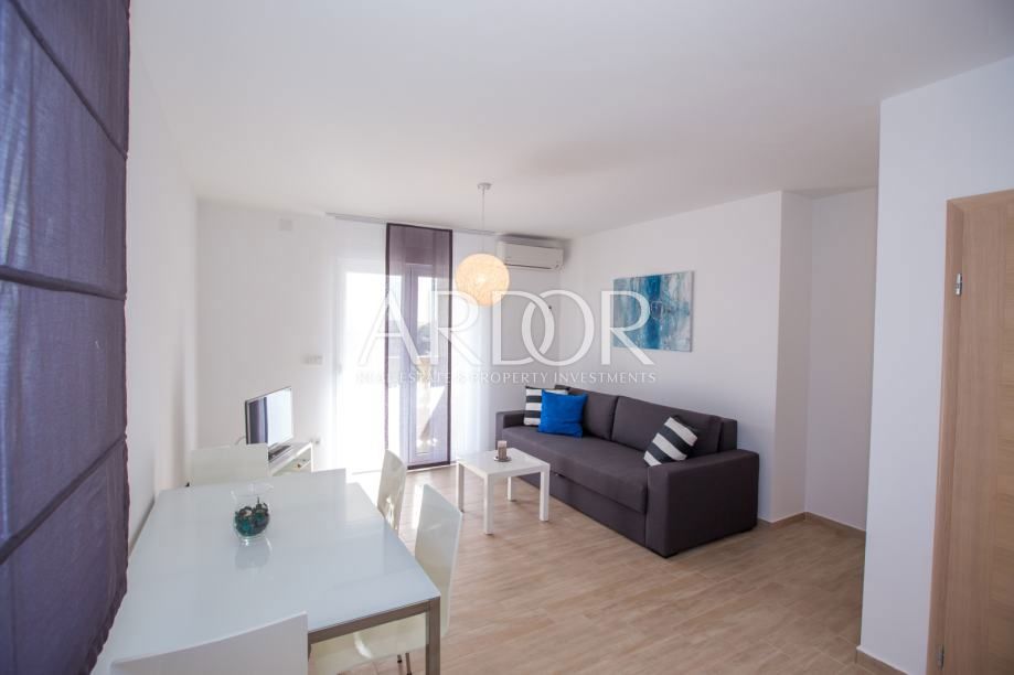 Apartmaj Banjol, Rab, 52m2