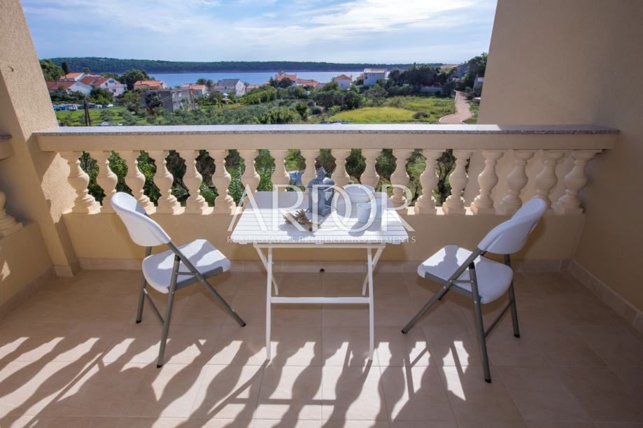 Apartmaj Banjol, Rab, 52m2