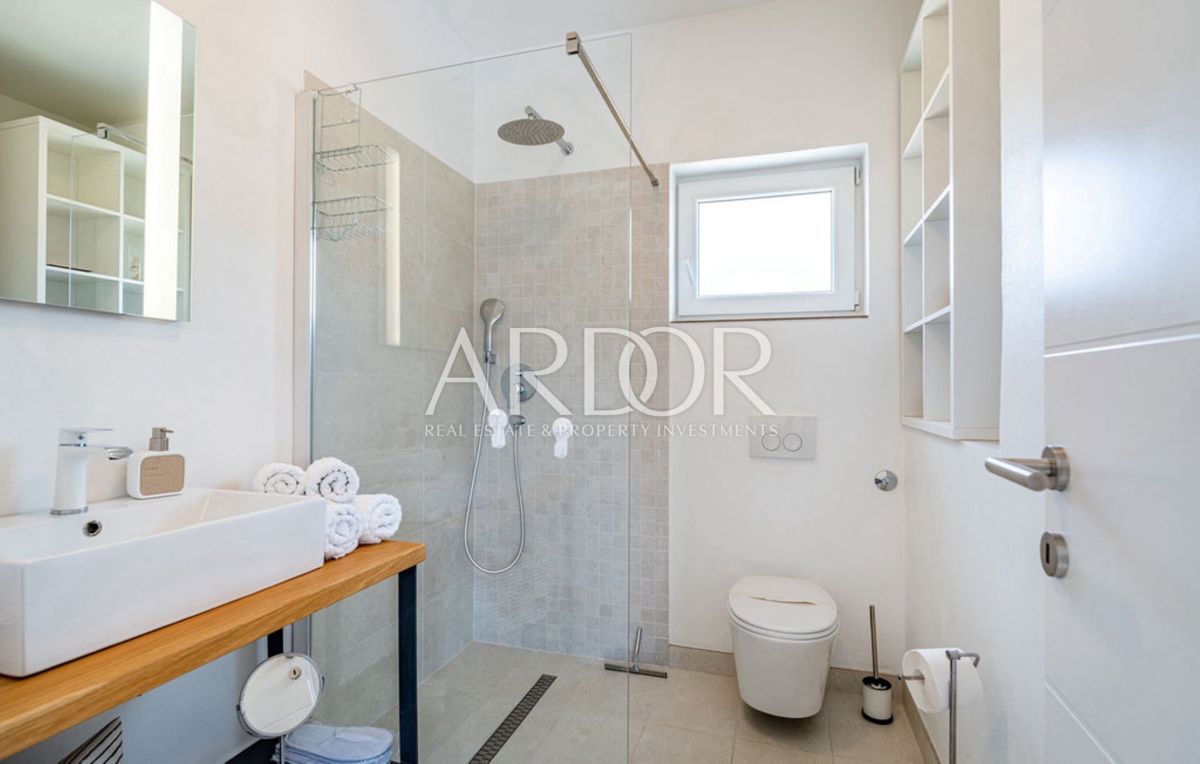 Hiša Žman, Sali, 172m2