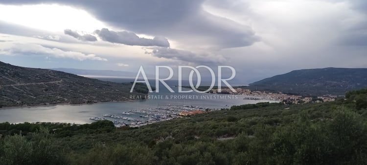 Zemljišče Ustrine, Mali Lošinj, 5.401m2