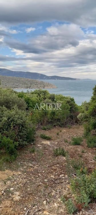 Zemljišče Ustrine, Mali Lošinj, 5.401m2