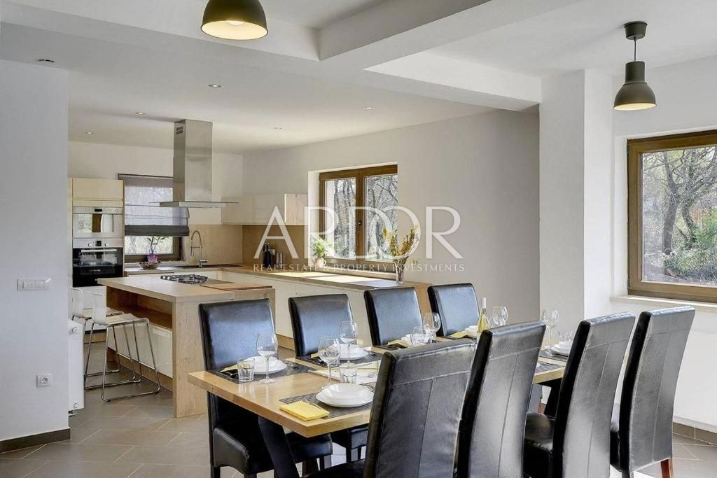 Hiša Rovinjsko Selo, Rovinj, 385m2