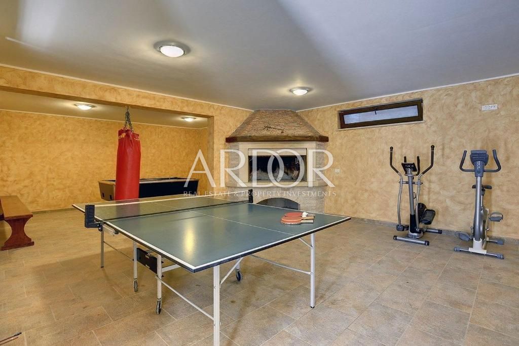 Hiša Rovinjsko Selo, Rovinj, 385m2