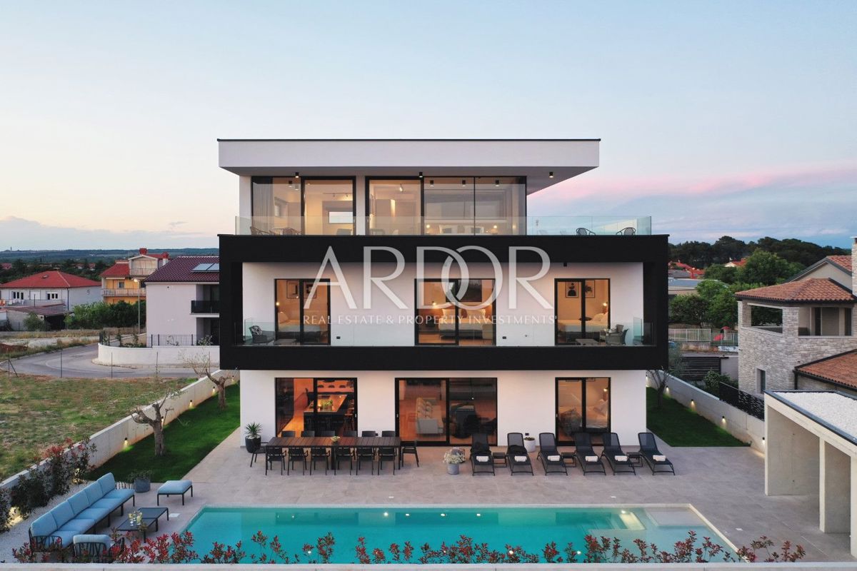 Vila Centar, Pula, 470m2