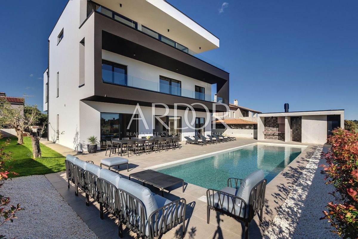 Vila Centar, Pula, 470m2