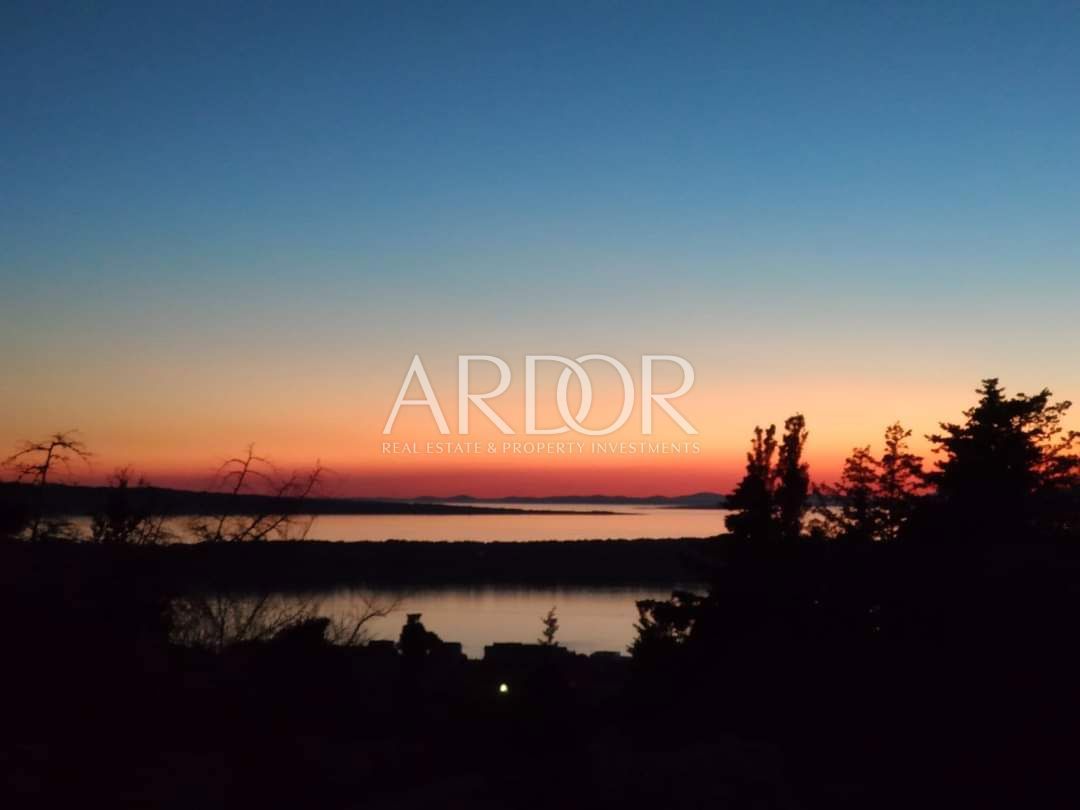 Zemljišče Barbat na Rabu, Rab, 2.377m2