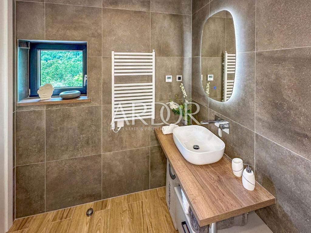 Hiša Mošćenička Draga, 219m2