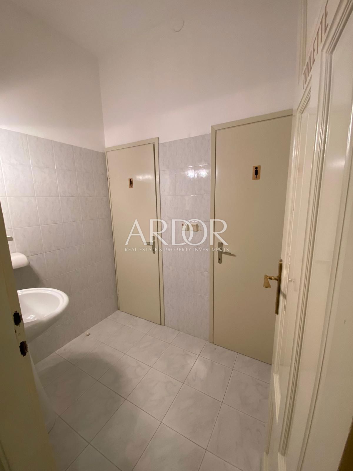 Poslovni prostor Centar, Rijeka, 141,40m2