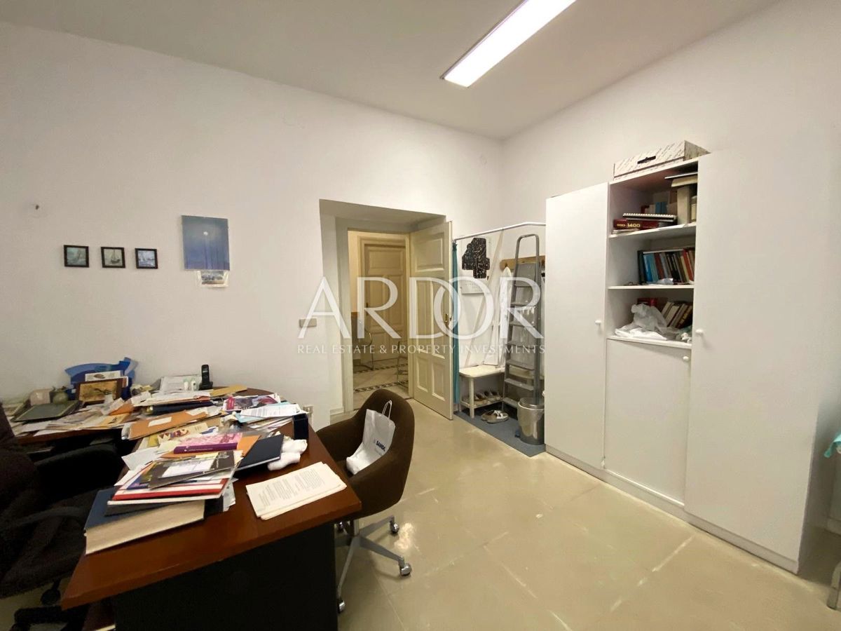 Poslovni prostor Centar, Rijeka, 141,40m2