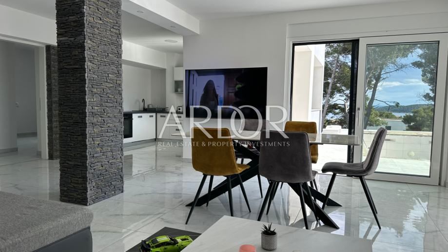 Apartmaj Banjol, Rab, 135m2