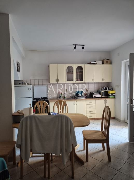 Hiša Novi Vinodolski, 190m2