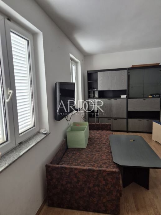 Hiša Novi Vinodolski, 190m2