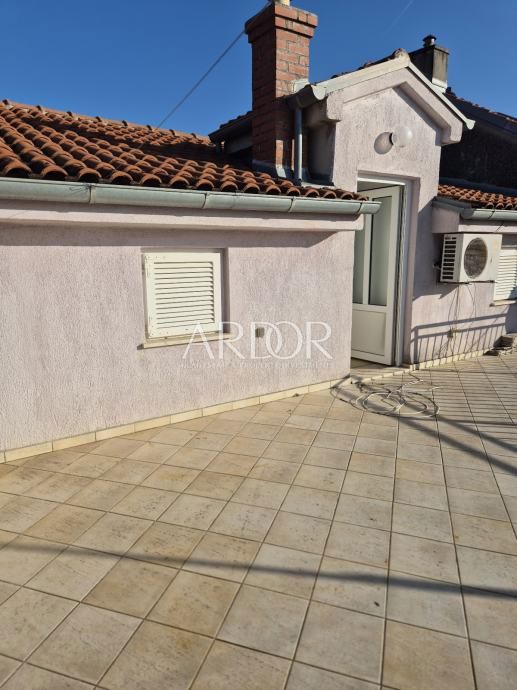 Hiša Novi Vinodolski, 190m2