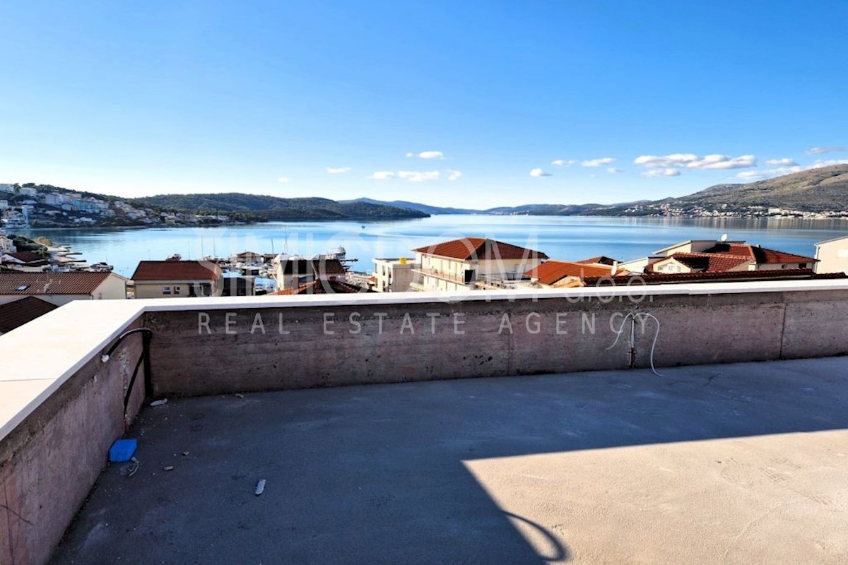 Penthouse apartmaji na vrhunski lokaciji, Čiovo