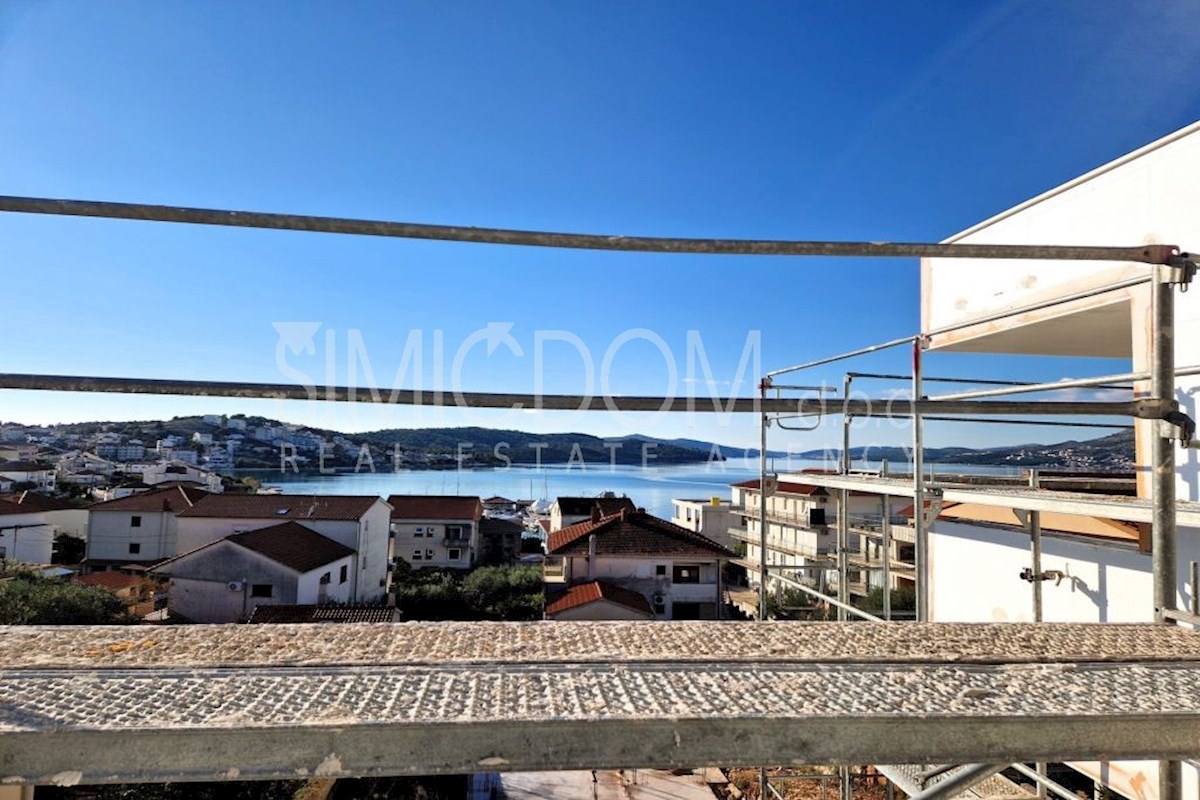 Penthouse apartmaji na vrhunski lokaciji, Čiovo