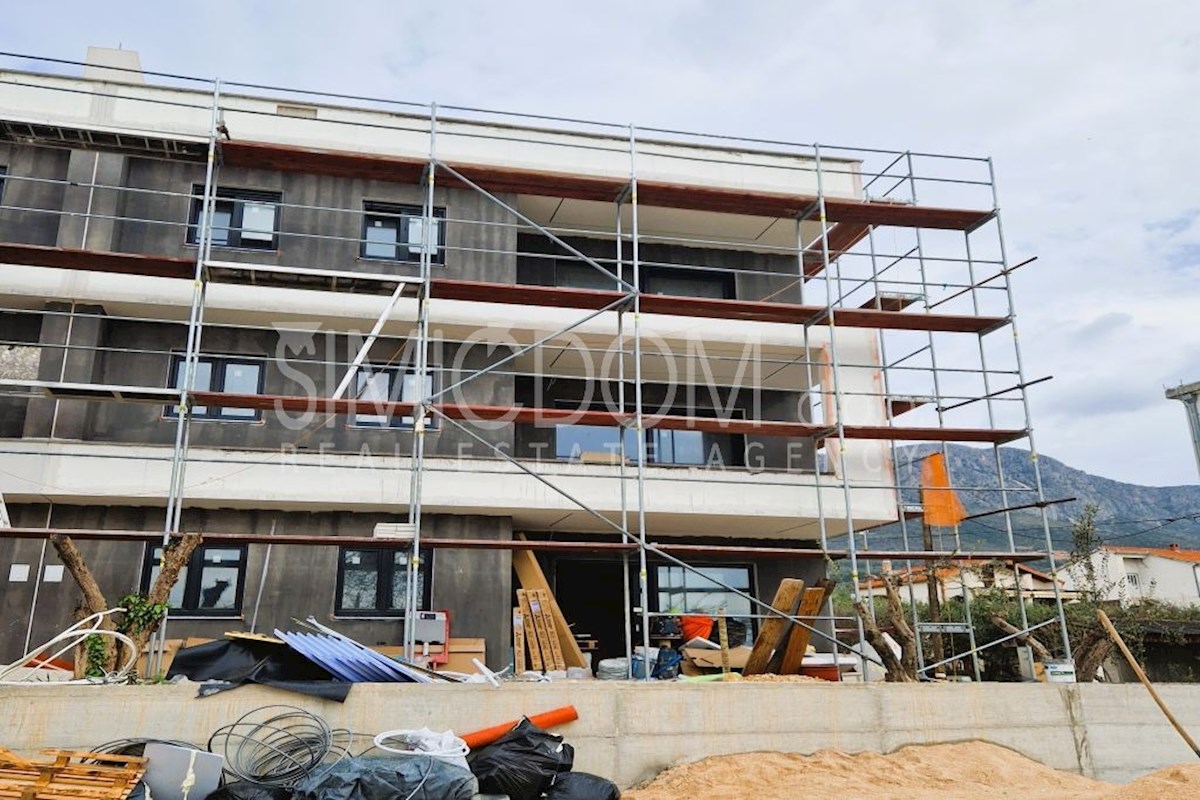 Luksuzni penthouse blizu morja, Kaštel Kambelovac