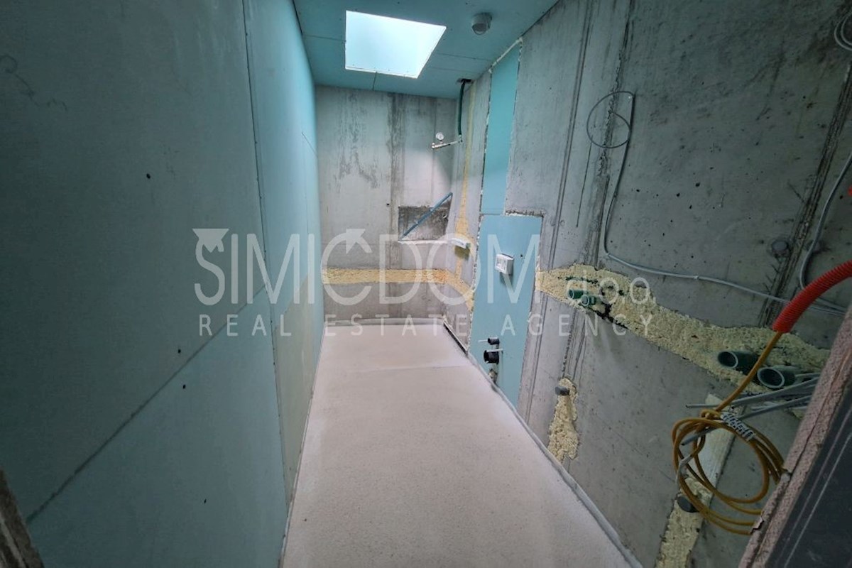 Luksuzni penthouse blizu morja, Kaštel Kambelovac
