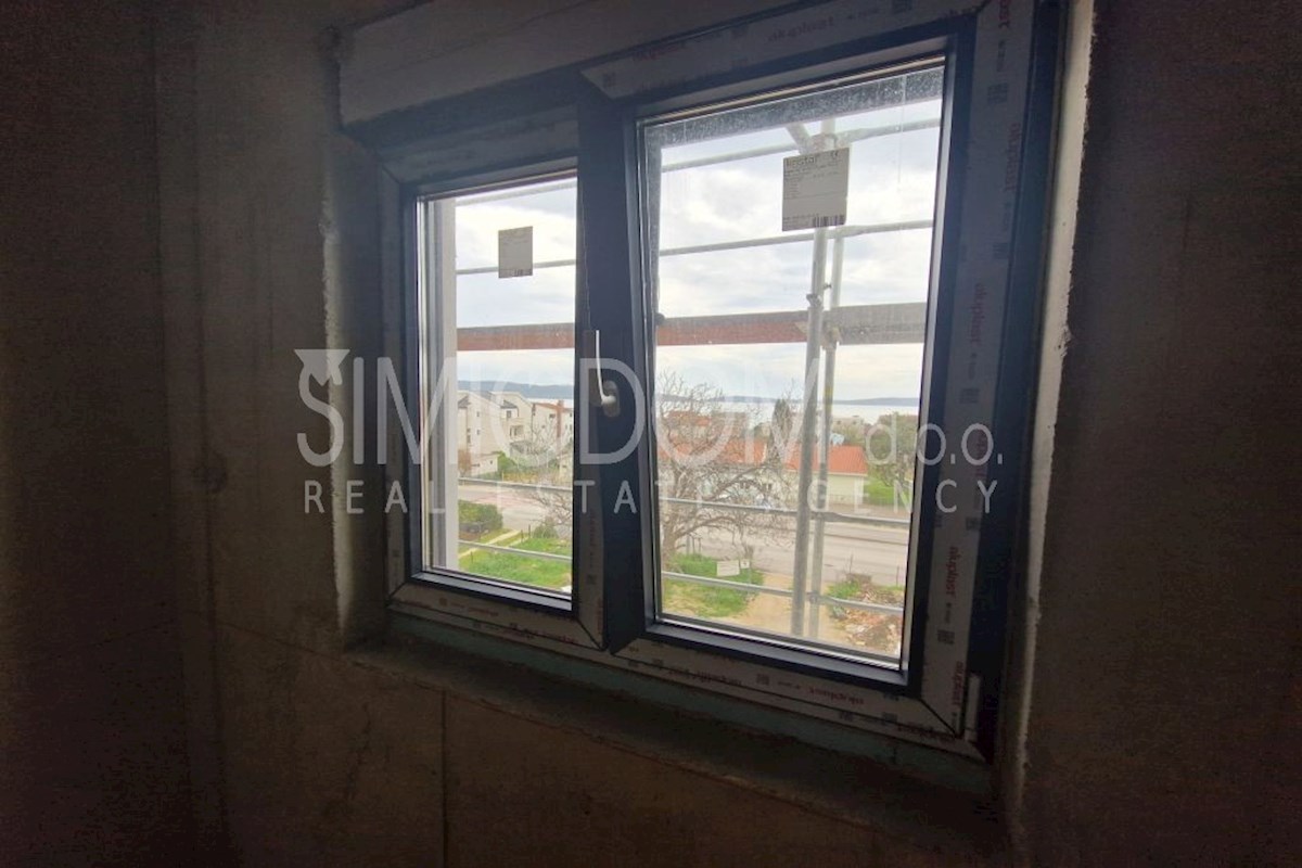 Luksuzni penthouse blizu morja, Kaštel Kambelovac
