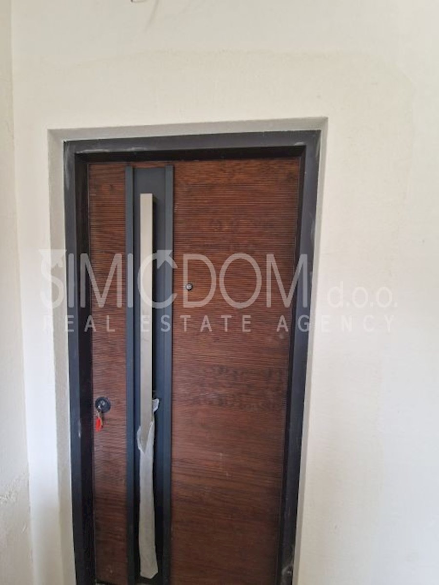 Luksuzni penthouse blizu morja, Kaštel Kambelovac