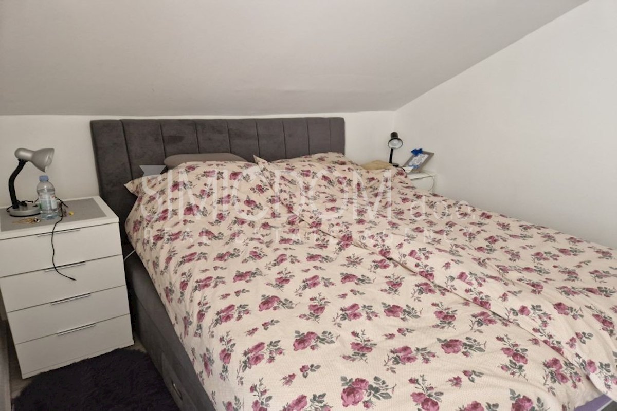 Prostoren apartma blizu morja, Pirovac
