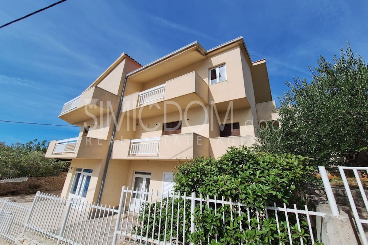 Samostojna hiša v bližini morja, Lokva Rogoznica (Ruskamen)