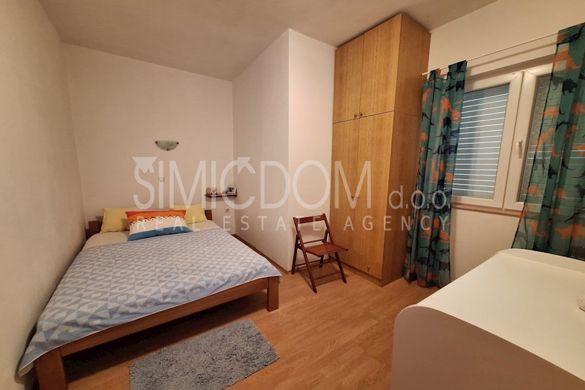 Samostojna hiša v bližini morja, Lokva Rogoznica (Ruskamen)