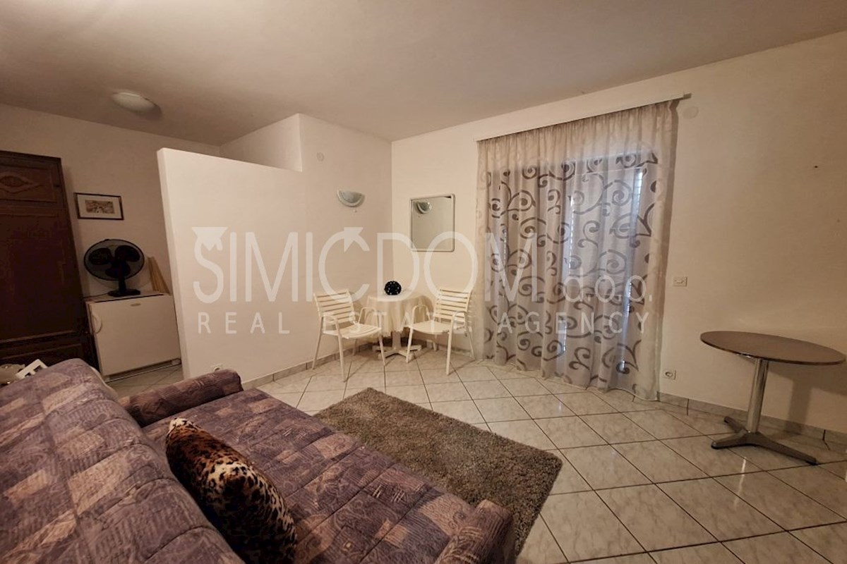 Samostojna hiša v bližini morja, Lokva Rogoznica (Ruskamen)